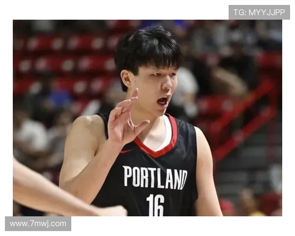 杨瀚森担任伤员陪练助力球队复苏